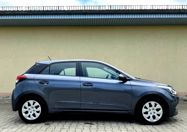 Hyundai i20 cena 35900 przebieg: 98000, rok produkcji 2018 z Biała małe 407